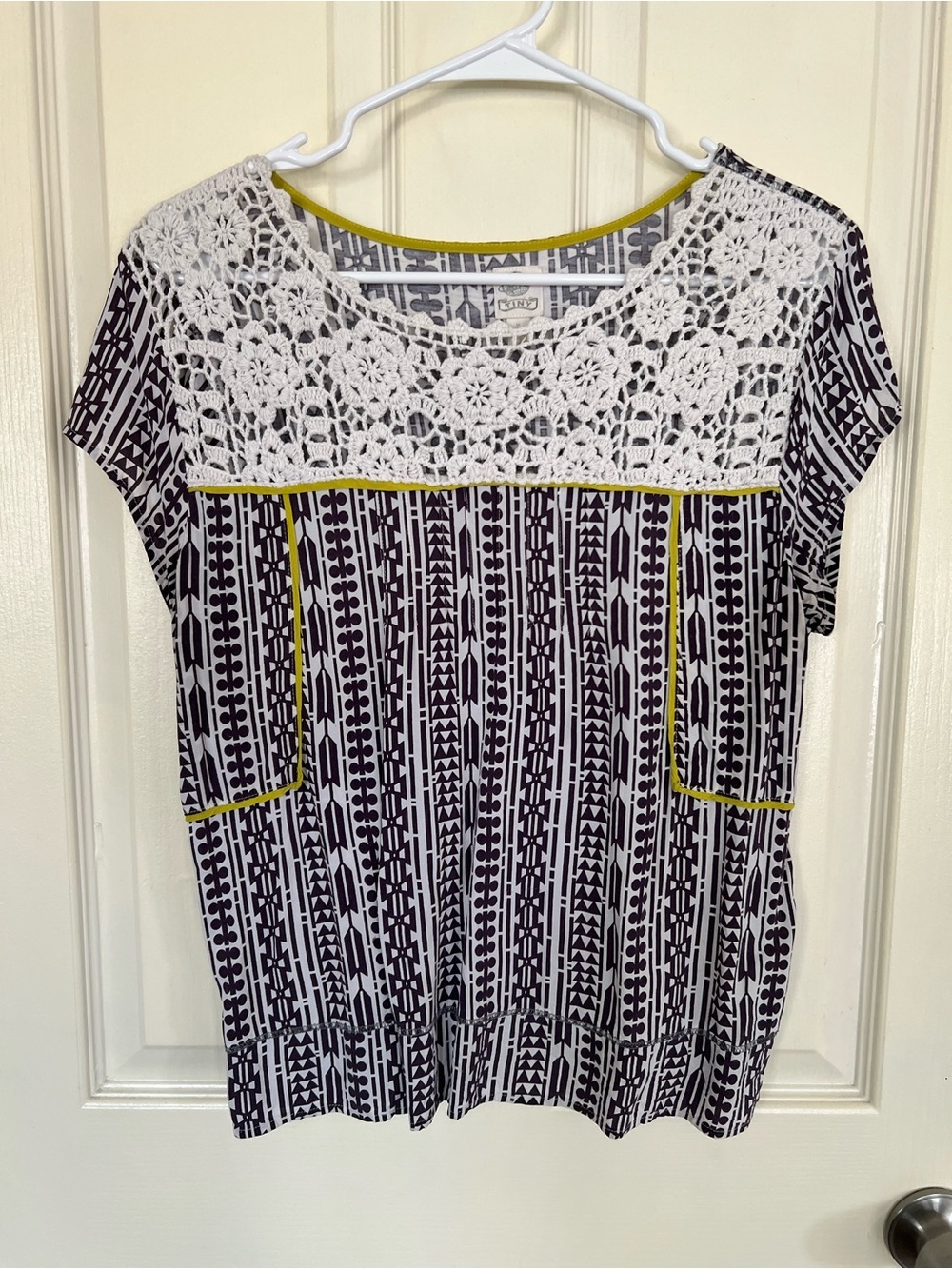 Tiny Anthropologie Crochet Lace Tribal Print Boho Top Size M